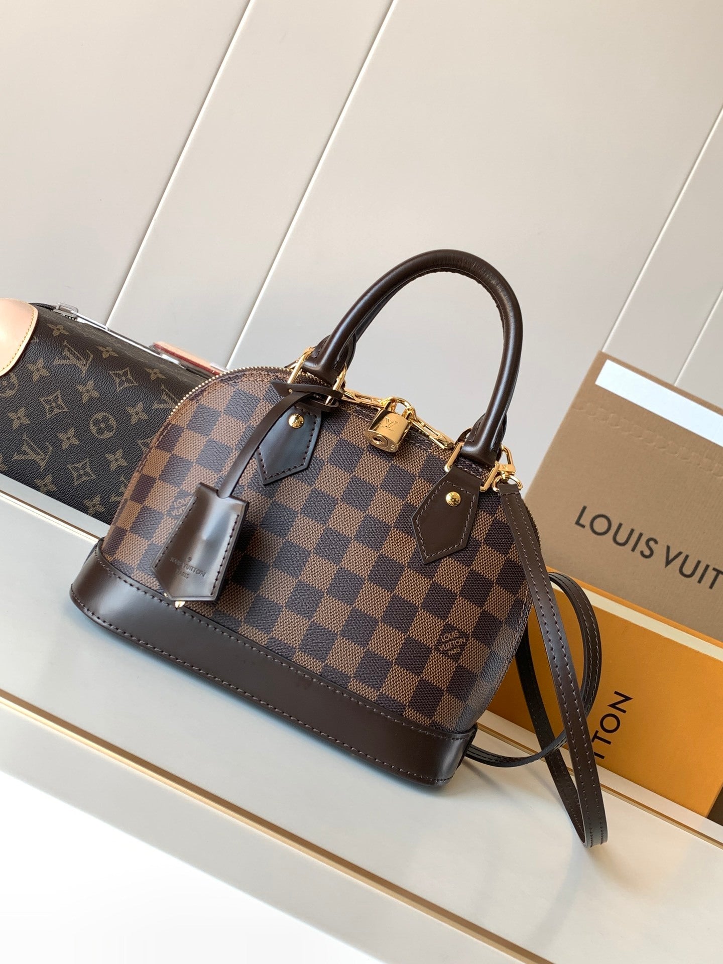 Louie Alma Bag